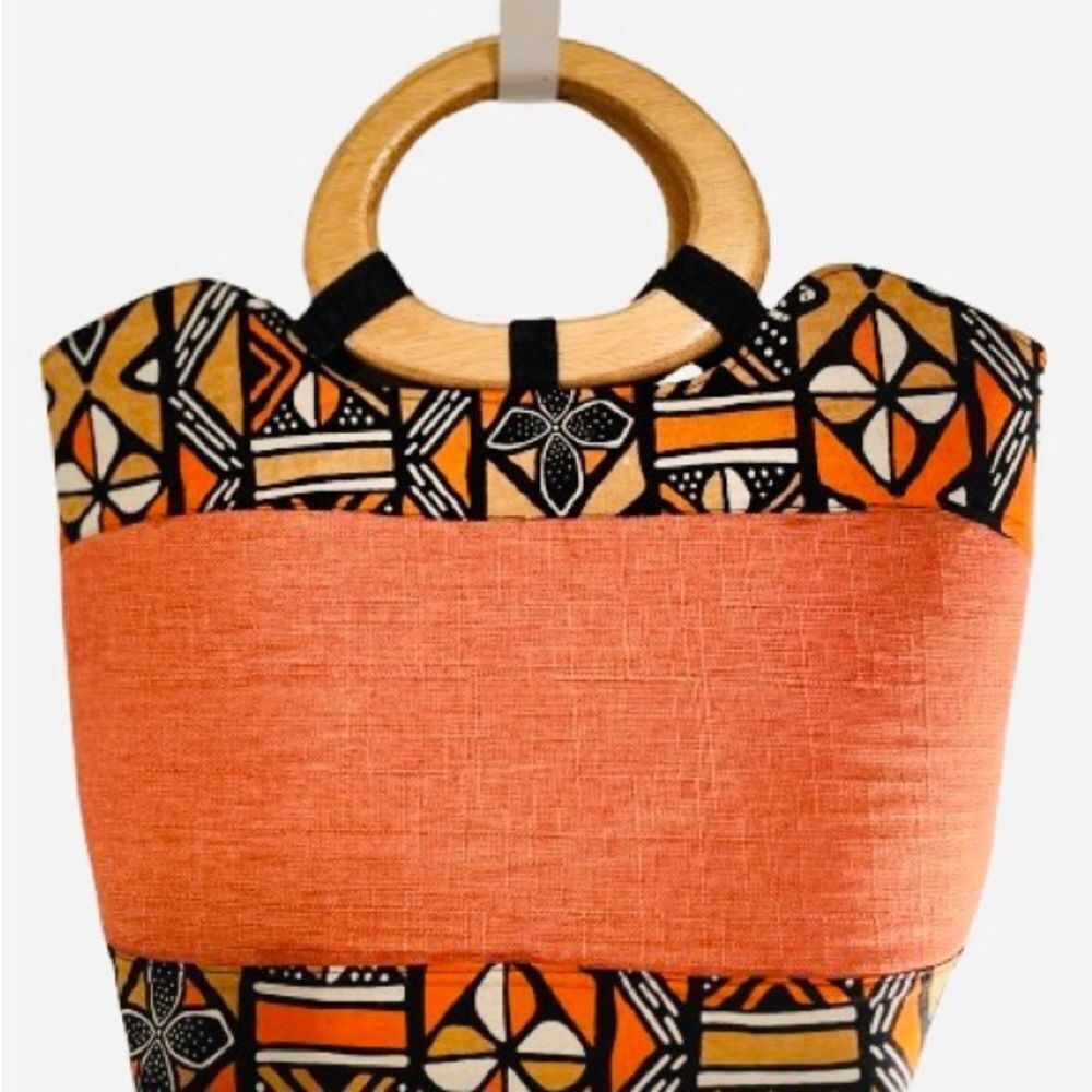Masika Hand Woven Raffia Fibers African Bag with Wooden Handle